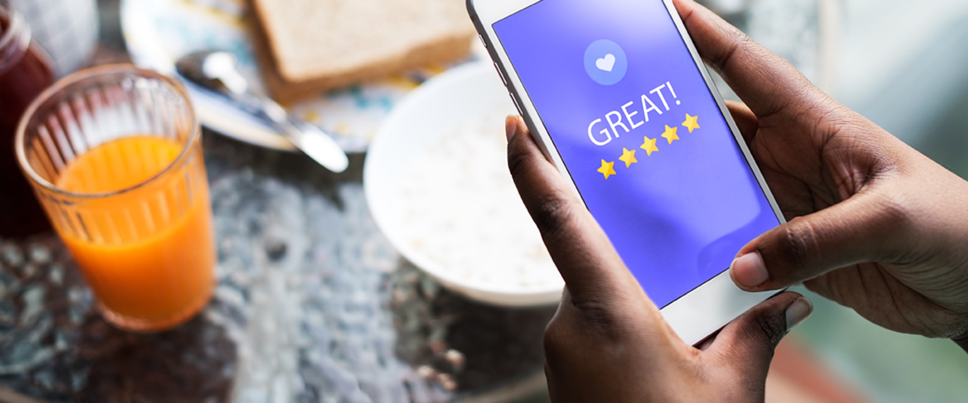 The Benefits of Soliciting Customer Reviews and Testimonials on Social Media